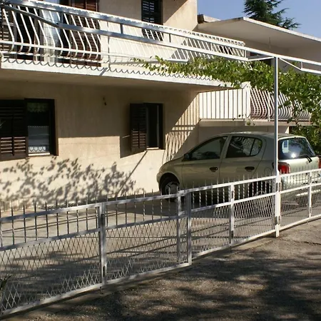 1050b Seget Vranjica